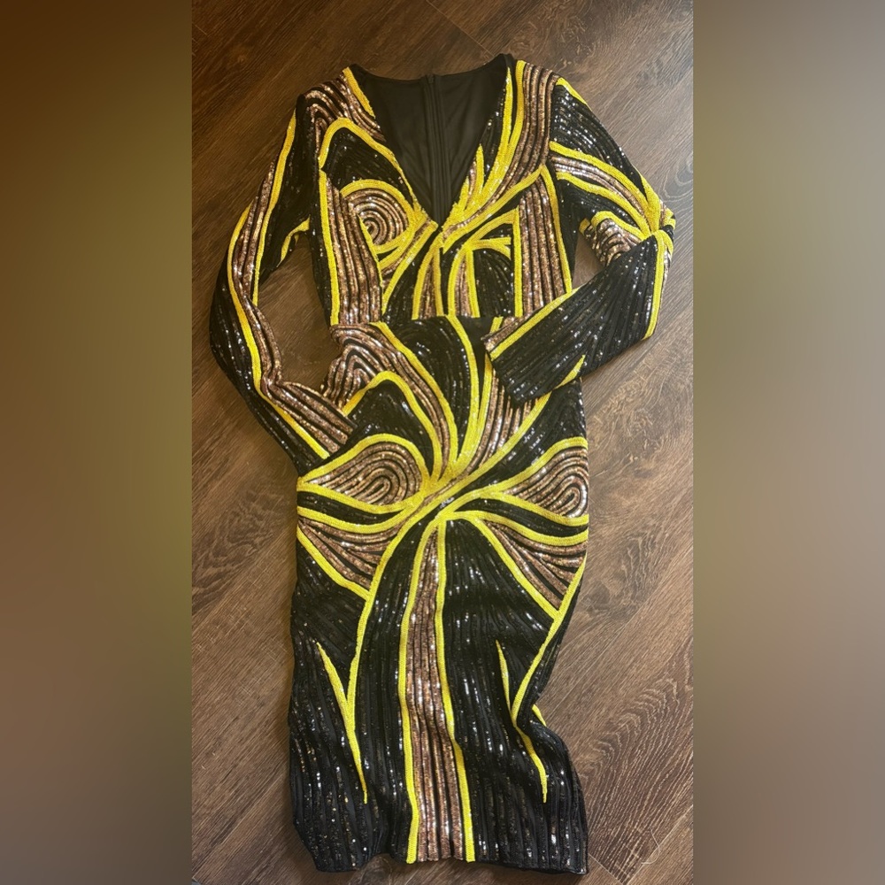Elegant Black and Gold Sequin Dress